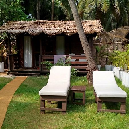 Mamagoa Beach Resort Mandrem Extérieur photo